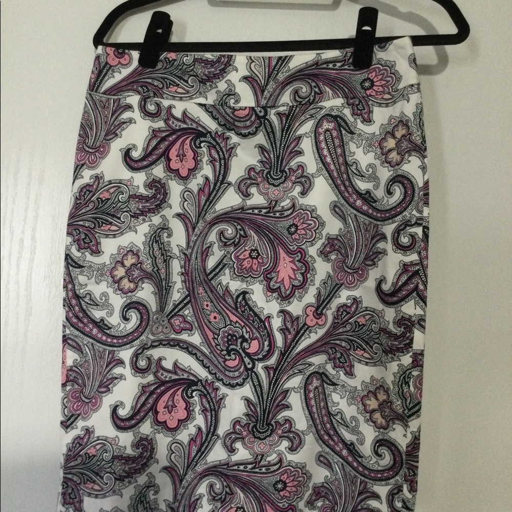 Ann Taylor Paisley Pencil Skirt - size 6